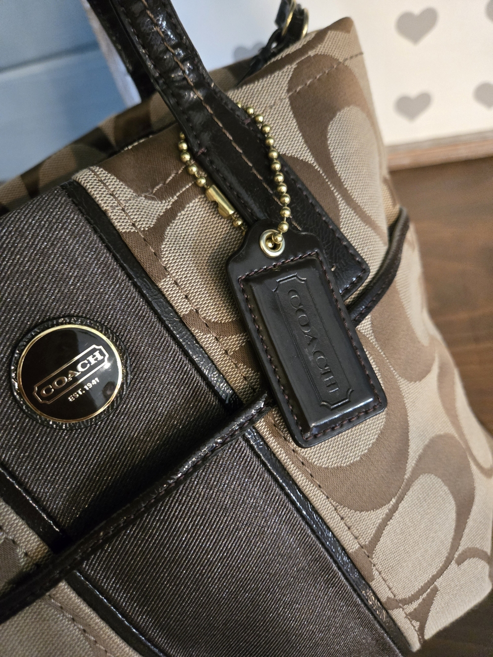 Coach Signature Canvas Tote Bag in Brown - Picture 4 of 12